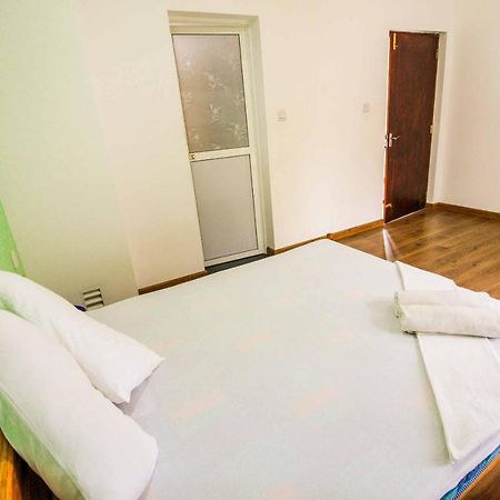 Yoho White Siri Hotel Panadura Exterior foto